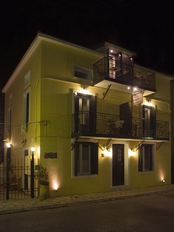 Meliti Guesthouse Akrata Exteriör bild