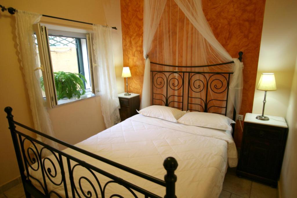 Meliti Guesthouse Akrata Exteriör bild